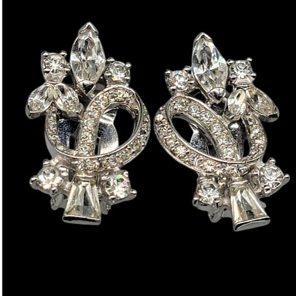 Pennino Clear Rhinestone Clip On Earrings Vintage Rhodium Plated Sparkling Ice - Picture 1 of 13